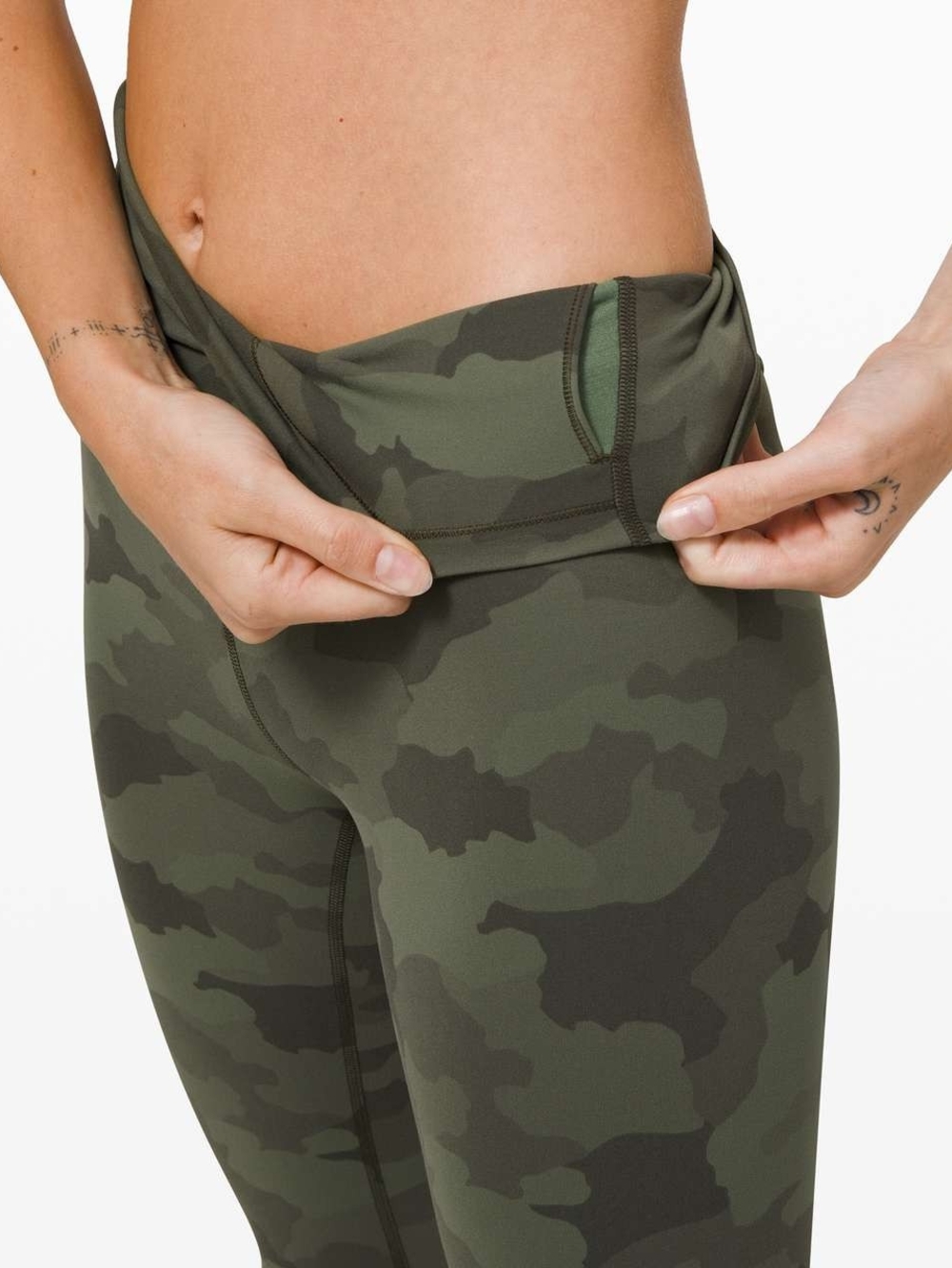 Lululemon Athletica Leggins Camo Green Twill Multi Size 6 - Picture 3 of 11